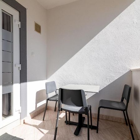Apartments With A Parking Space Rabac, Labin - 6464 外观 照片